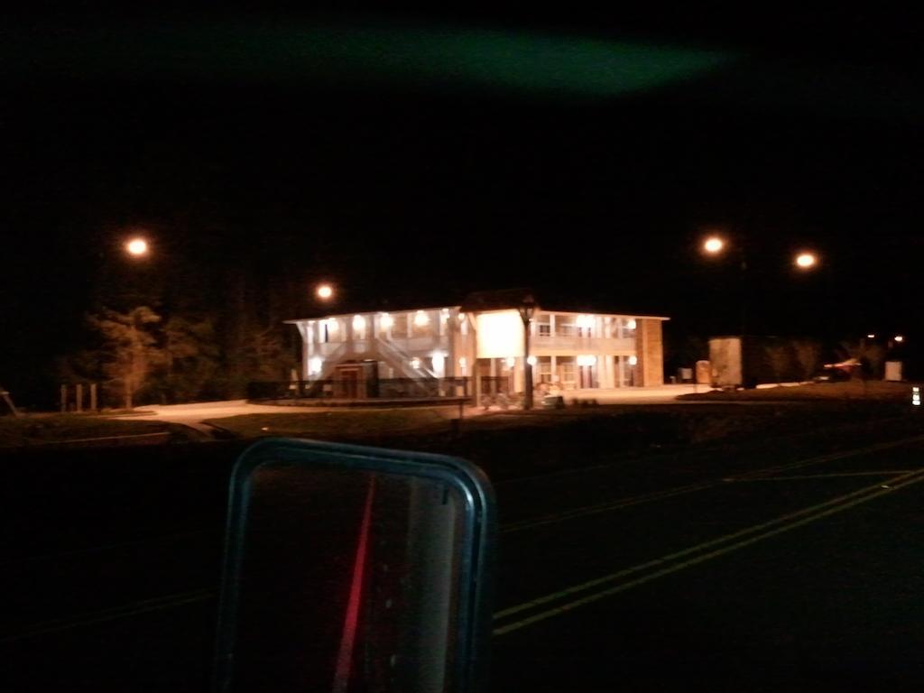 Topsail Shores Inn Sneads Ferry Exterior foto